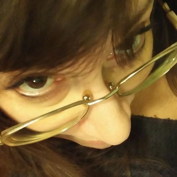 Meet your Posher, Julie - Picture 1 of 1